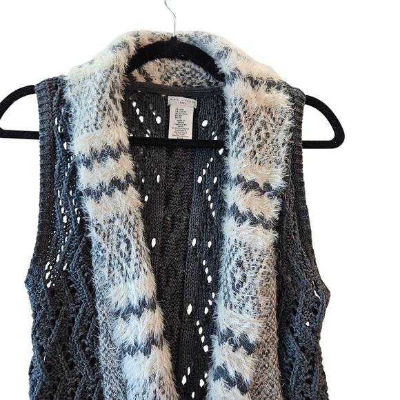 Max Studio Kids Long Cardigan Vest Gray and Cream Crochet Faux Fur Large 14 - Picture 3 of 9